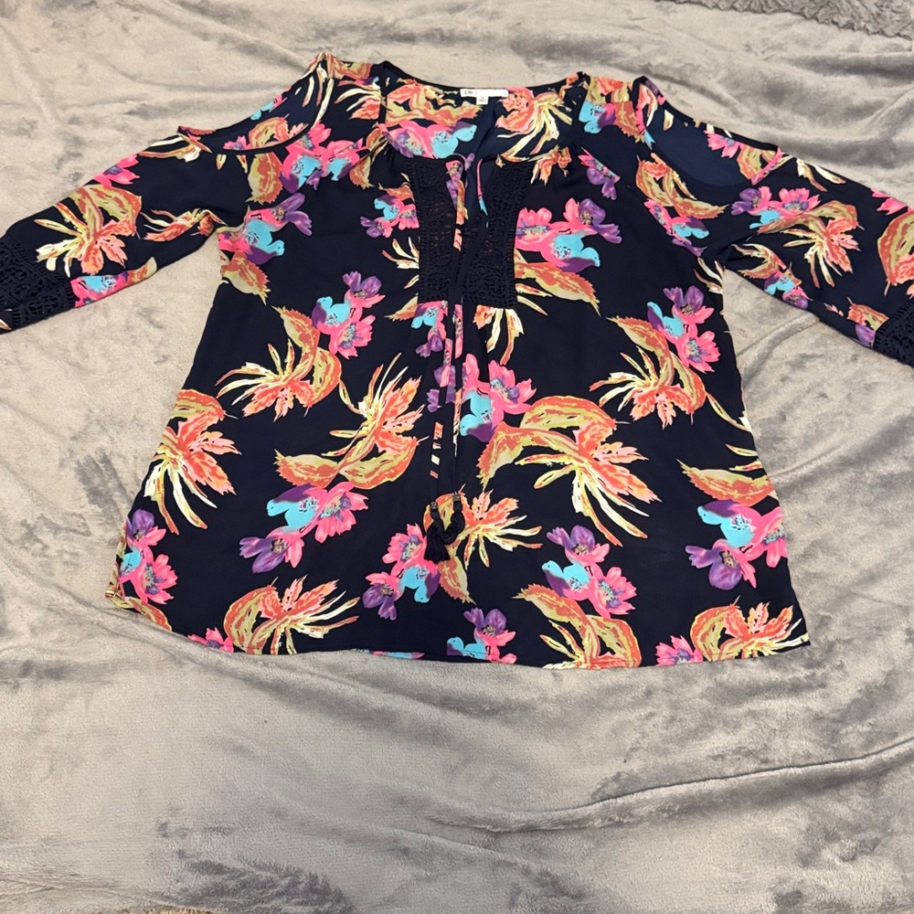 CUTEST shirt XL Navy Blue Floral - Picture 4 of 14